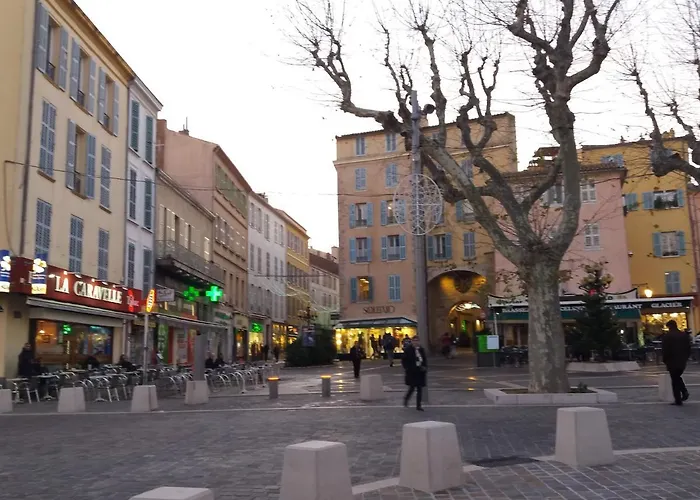 Les Chatelaines Daire