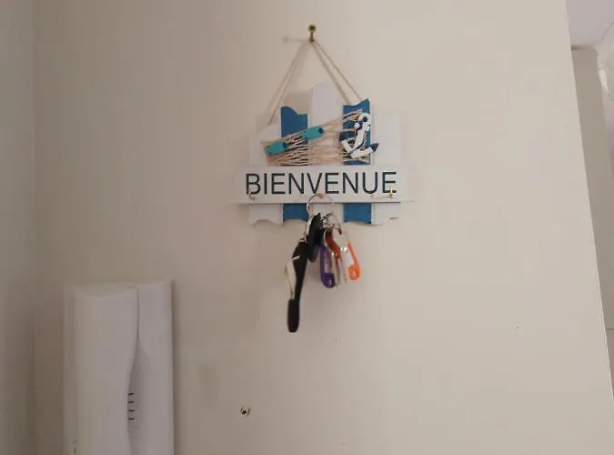 Les Chatelaines Daire